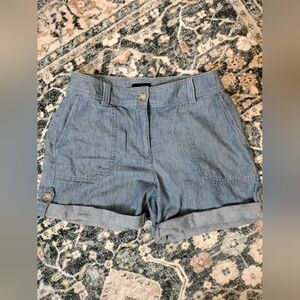 EUC! Talbots Lightweight Denim Women's Shorts w/Tab Cuff Legs. Size 2P